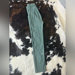 Lululemon Time To Sweat Crop 23” green woman’s size 2 yoga pants